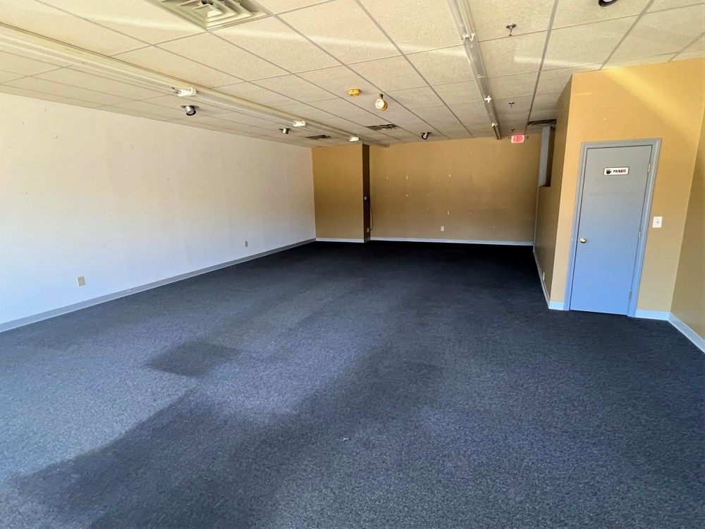 Shoreyville Plaza: 115 Highland St, Rochester, NH 03868